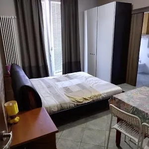 Camera Manu Bed & Breakfast Cantù